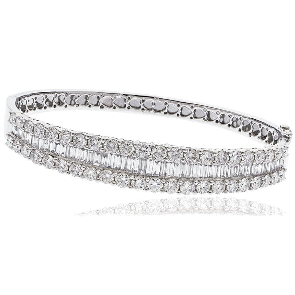 DIAMOND GRADUATION BANGLE IN 18K WHITE GOLD - HEERA DIAMONDS